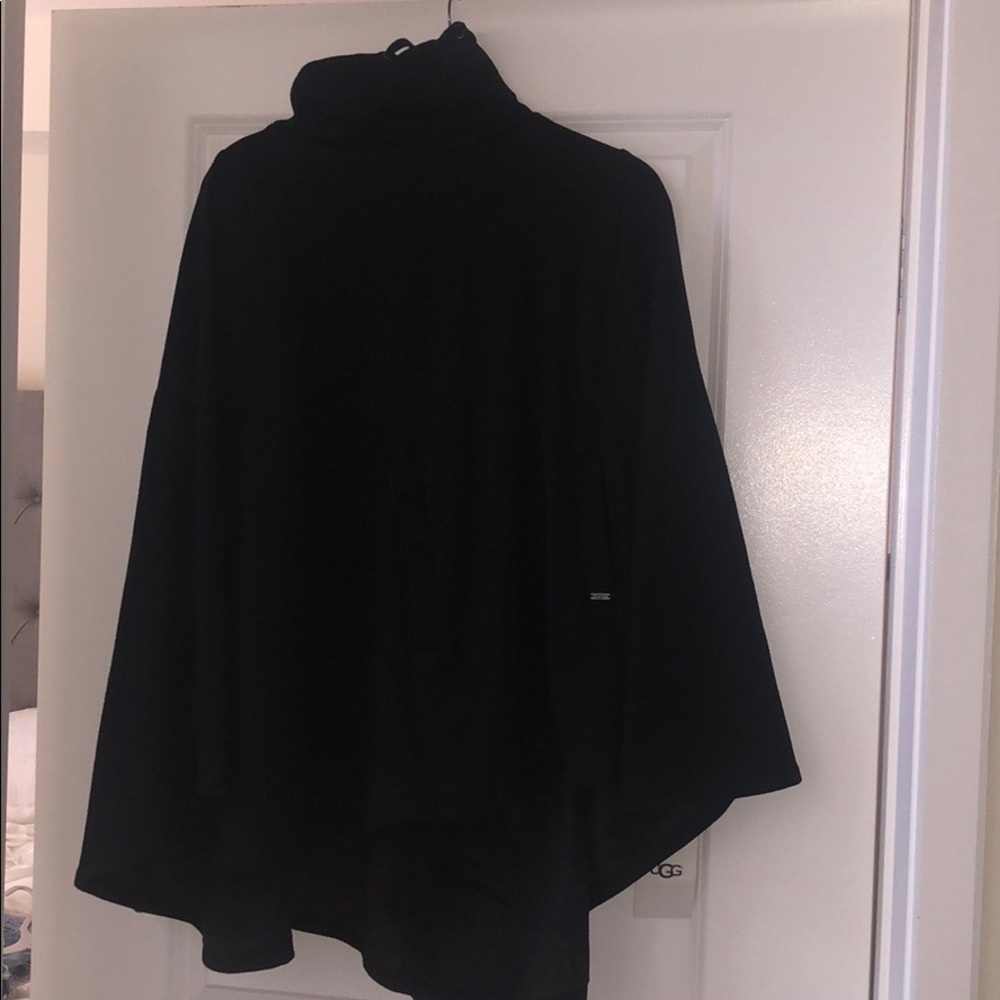 UGG “Pichot” Poncho